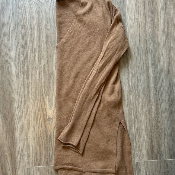 Aritzia Babaton Erin Wool Sweater - Picture 3 of 3